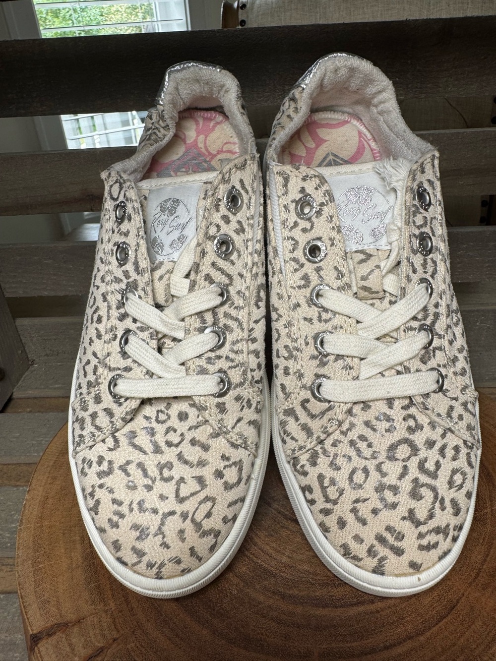 Roxy Surf Slip-On Sneaker Size 7